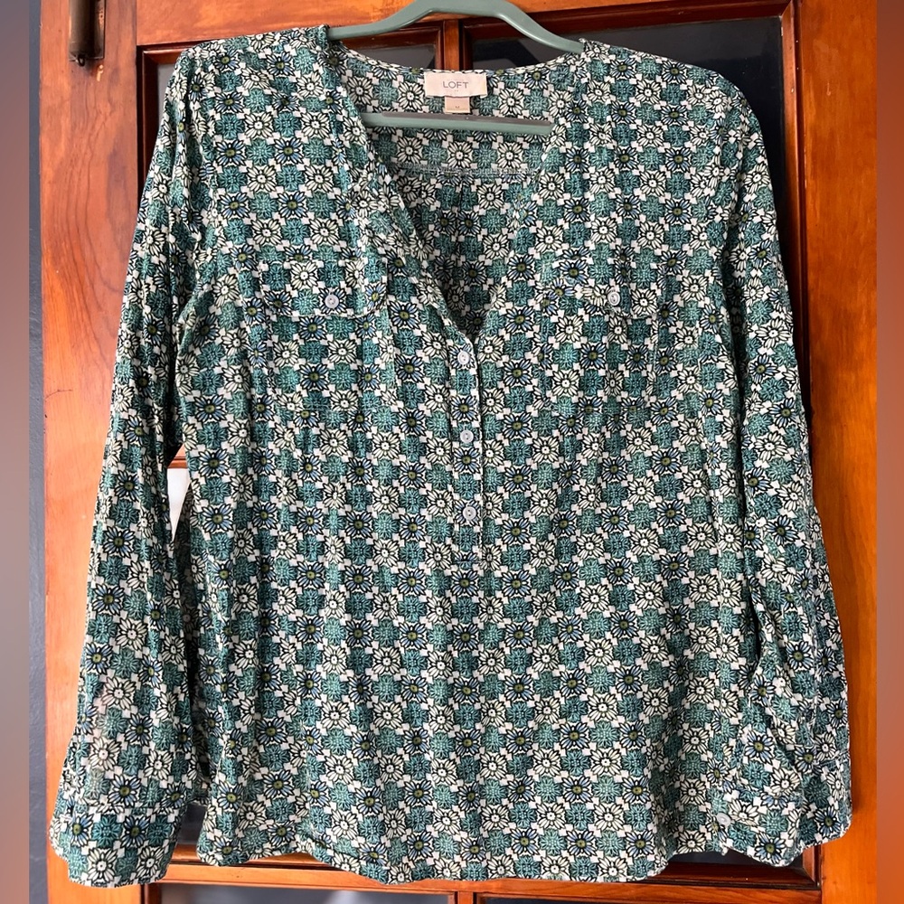 Loft crew neck button down top